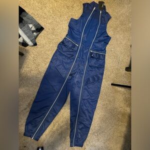 Women’s Jordan flightsuit/jumpsuit w/removable pockets. Size L.